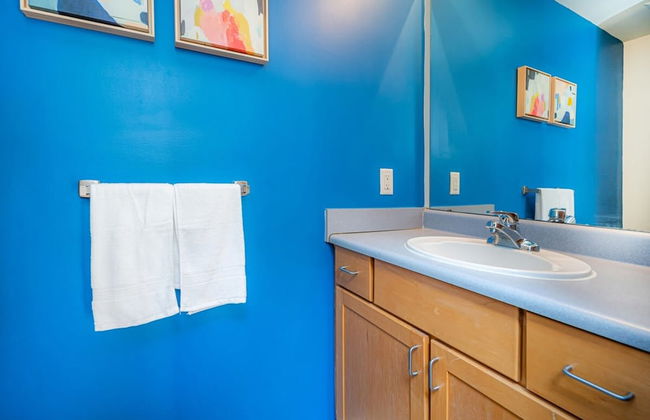 2 Bedroom Historic Brick Getaway with Wifi - Foto 12