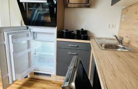 Charming Attic Retreat with Sloped Roof - Foto 11