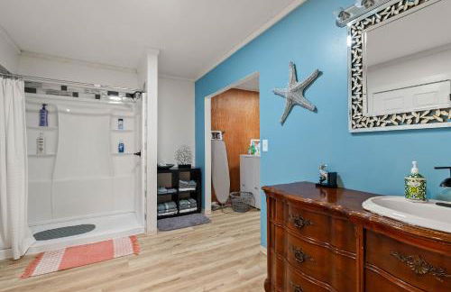 4-Bedroom Chateau in Southern Washington- Luxurious Retreat with Pond & Creek - Foto 75