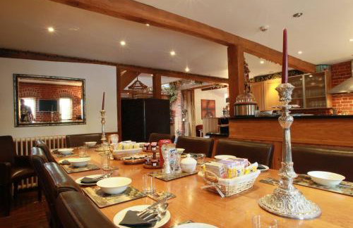 Tonge Barn - Photo 8