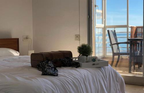 Stunning Sea View - Photo 25