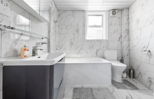 Leyton 1BR Flat Near Tube, 247 Gym, Tennis Court - Foto 20