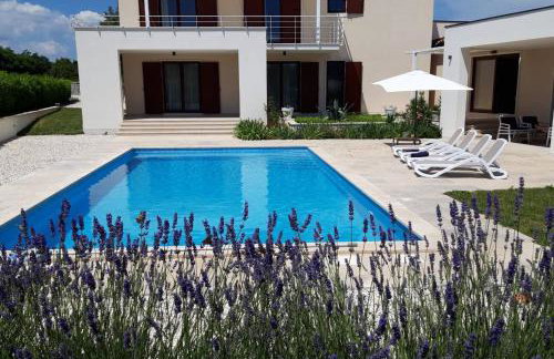 Villa Dora in Central Istria kids friendly with private pool and playground for 10 persons - Foto 9