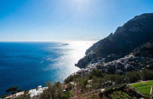 VILLA LA TAGLIATA spectacular jacuzzi tub amazing view and private parking garage - Photo 57