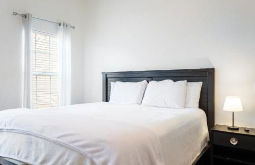 3BR Lakefront in Nashville with BBQ & Hot Tub - Foto 16