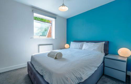 Pet Friendly Village Flat Near Stonehenge - Photo 1