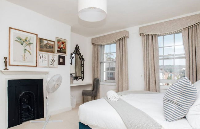 Dolls House - Luxury Townhouse - From 400 Per Night - Photo 67