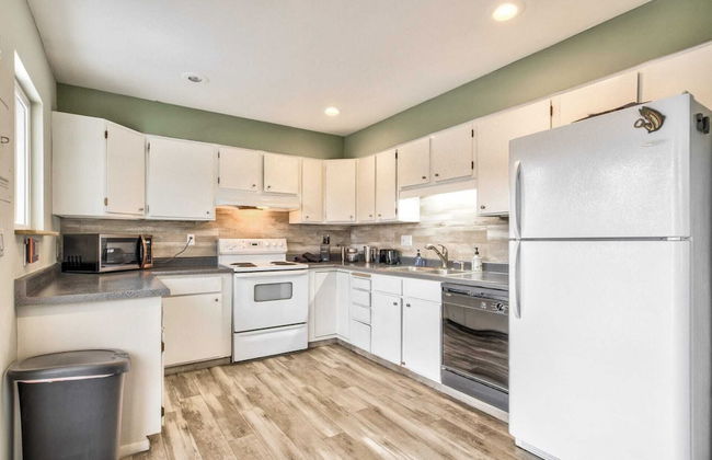 2brclose To Hiking & Garden of Godsbose Surround Sound Pet-friendly - Photo 11