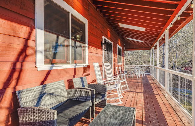 Red Cedar by Avantstay Cabin w/ Hot Tub + Views! - Foto 3