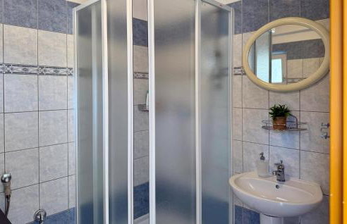 3 Bedroom Beautiful Apartment In Labin - Foto 25