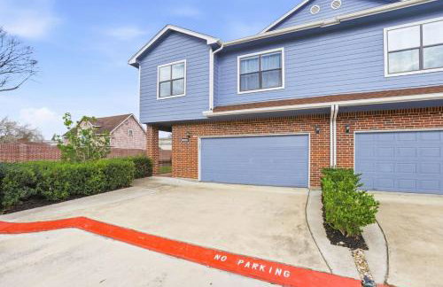 O18A Spacious 3BR Sleeps 10 Two Living Areas Houston - Foto 40