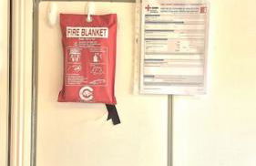 Pool, drinks and a hot tub! - Photo 16