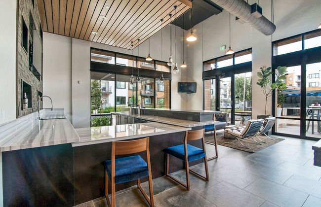 Global Luxury Suites in Menlo Park - Photo 68