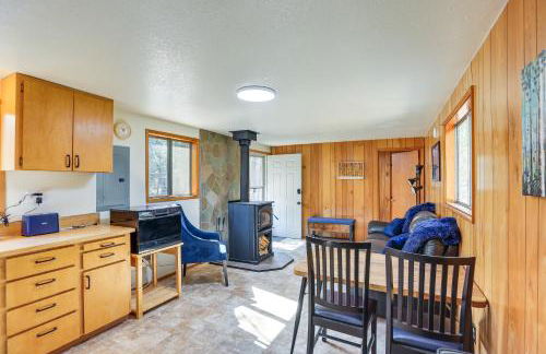 1 Mi to State Park Peaceful La Pine Cabin with Deck - Foto 4