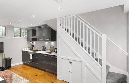 Artistic Flair 1 BD Cottage in NW11 Sleeps 3 - Foto 15