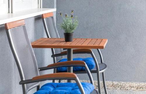 Azure Escape SEA VIEW Apartment - Photo 18