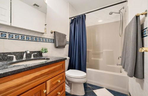 Secluded 9BR Getaway, Pool, Hot Tub & Huge Deck - Foto 64