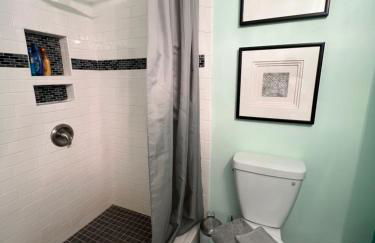 Cozy loft with parking and private patio w/ grill - Foto 22