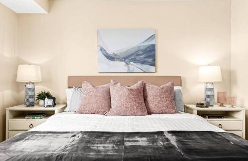 New! Charming Upper Unit in the Heart of Roseville - Foto 9