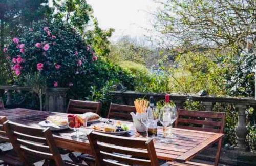 The Old School House, luxury home with hot tub. - Foto 35