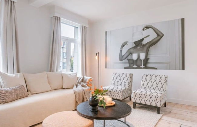 Charming House in the City of Antwerp With Parking - Foto 6