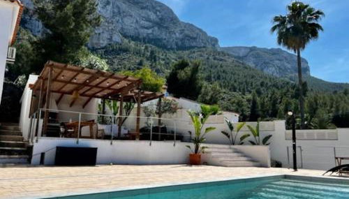 House with swimming pool and amazing sea and mountain views in Montgó, Denia - Photo 3