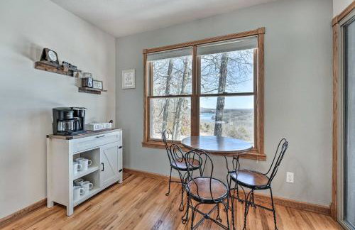 Lake-View Retreat with Fire Pit in Mountain Home! - Foto 13