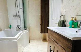 Entire house with garden 5 mins from the tube - Foto 28