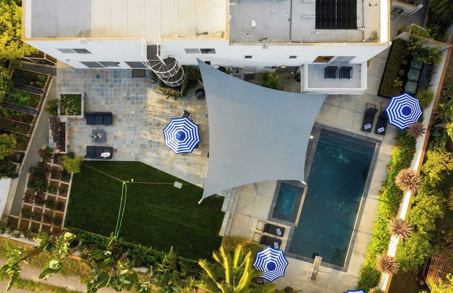 Beachcomber by Avantstay Elegant Modern Estate w/ Pool, Hot Tub & Outdoor Dining! - Foto 28