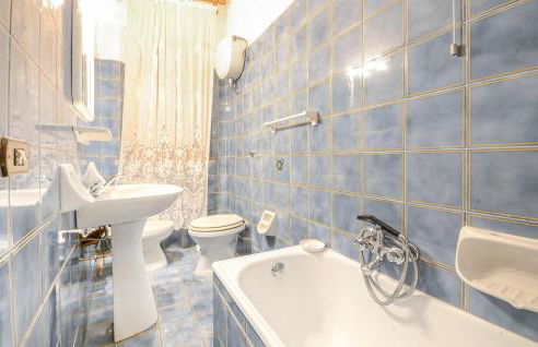 6 Bedroom Stunning Home In Monticello Amiata - Foto 40