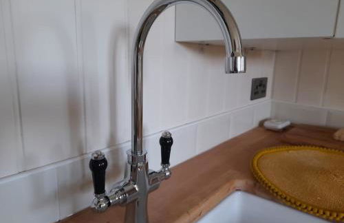 Dinky's Den - Foto 24