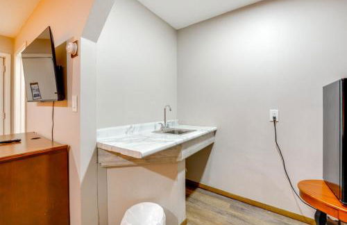 Ski, Explore, Bring Pets! Studio 5 Mi to Pine Knob - Foto 11