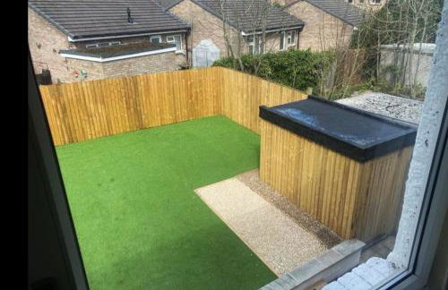 Flaxman Avenue - Lovely 4 bed home, 5 mins drive to York City Centre, Free superfast Wi-fi, Free on-street parking - Foto 21