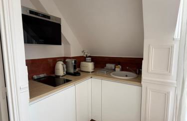 LV2 Au cœur de l'Avenue des Champs-Elysées Arc de Triomphe - Foto 3