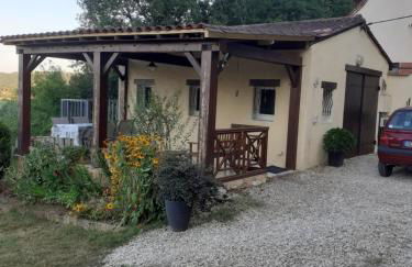 Gîte Les 2 Ponts, studio superbe vue sur la Dordogne - Foto 13