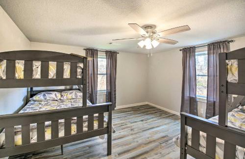 11 Mi to Lake Ouachita Family Cabin with Yard - Foto 16