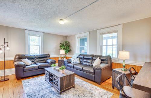 Less Than 1 Mi to Lake Mtn-View Cabin with Porch in Newport - Foto 3