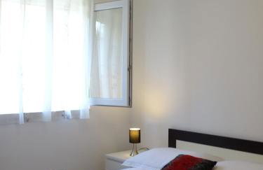 ON THE BEACH 4-pax Apartment A2 with a terrace & sea view - Photo 9