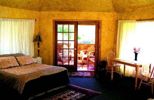 Luxurious Bed and Breakfast Suite for One or Two Couples near Kettle Falls, Washington - Foto 6