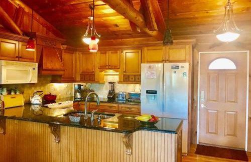 Lake Escape to an Elegant 4 Br Home - Foto 3