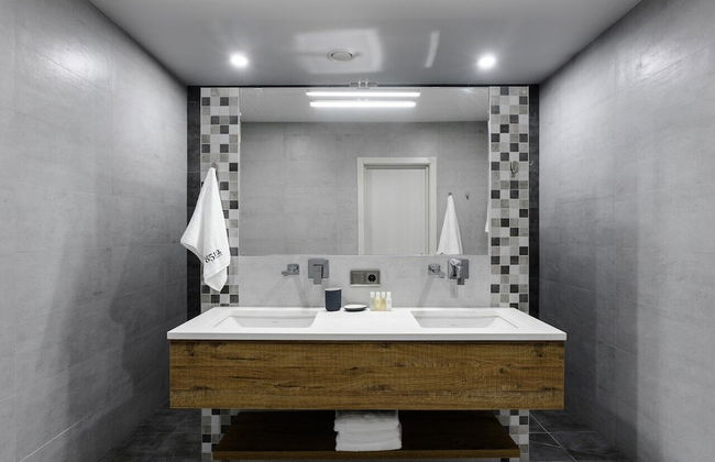 8512 Apart - Photo 28