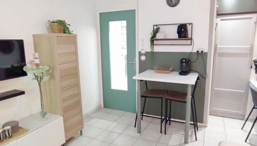 RAVAS Studio climatisé terrasse proche commerces - Foto 5