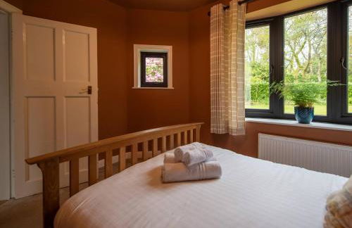 Acorn Lodge Luxury Retreat In a Stunning Oasis With Hot Tub - Pass the Keys - Foto 20