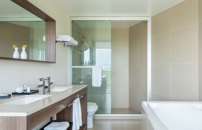 Grand Club Marina Condo at Live Aqua Private Residences Nima Bay - Foto 16