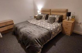 Large 2 bed flat in Bolton - Photo 14