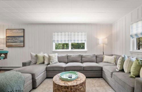 Sleeps 14 Home w Pool Great for Families - Photo 7