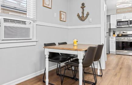 Modern Beach Retreat Sleeps 8 - Big Yard & BBQ - Foto 3