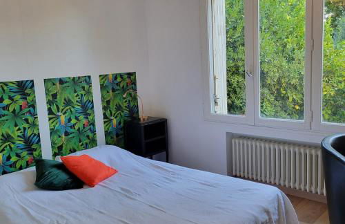 Beautiful house on large wooded grounds of 1600 m2 - Foto 12