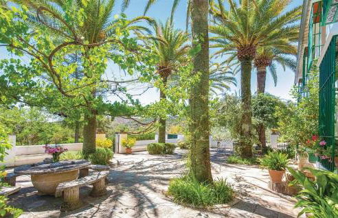 Gorgeous Home In Higuera De La Sierra - Foto 16