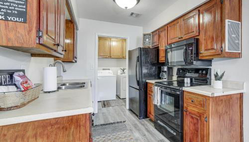 Visit Route 66! Pet-Friendly Joplin Gem with Yard - Foto 2